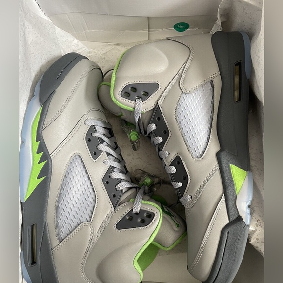 Air Jordon 5 green bean